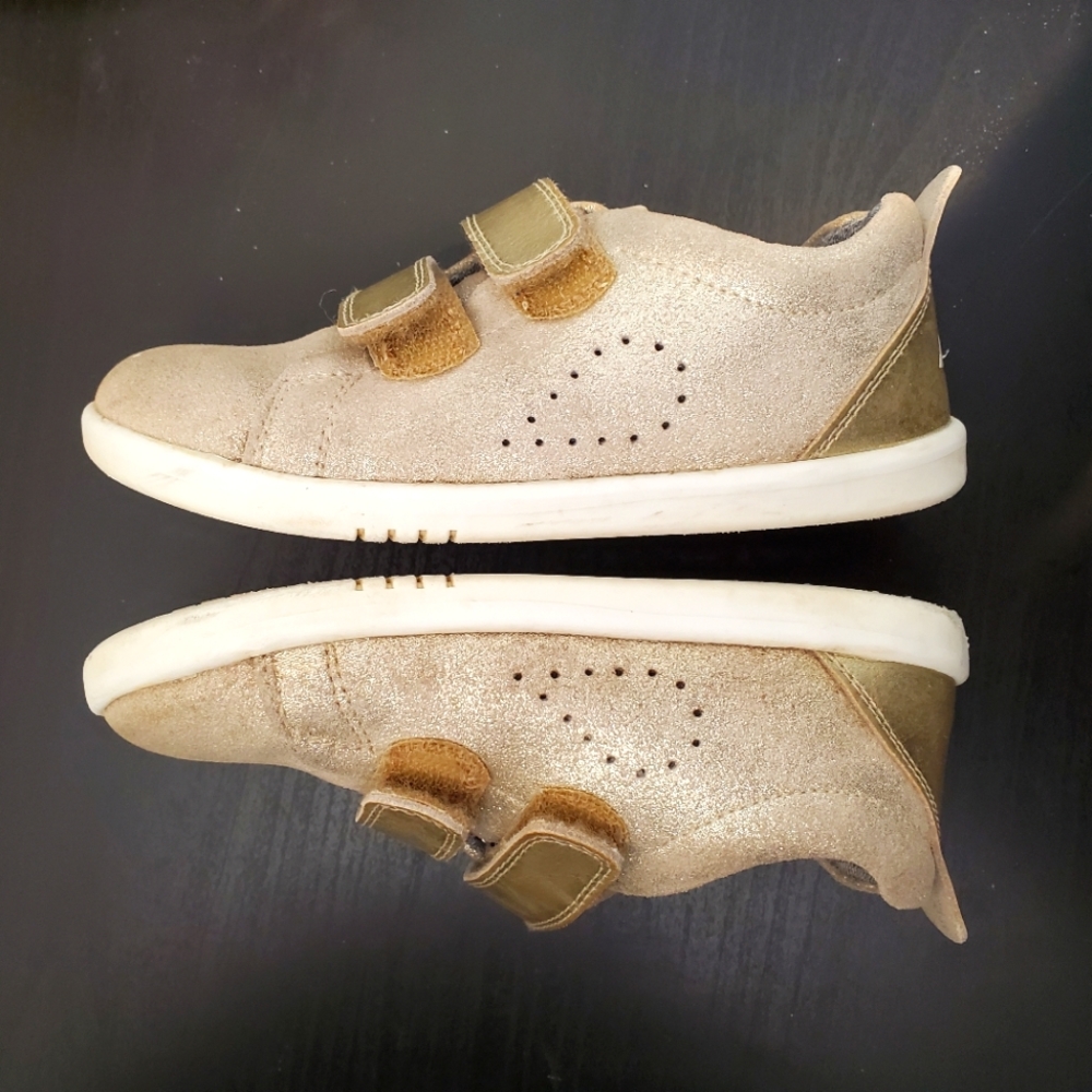 Bobux Grass Court iWalk Velcro Shoe Moon Cloud Gold Size US 8 / 25 EU